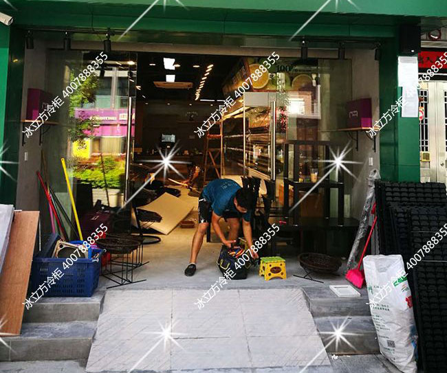 布吉粒粒鮮果4米風幕柜