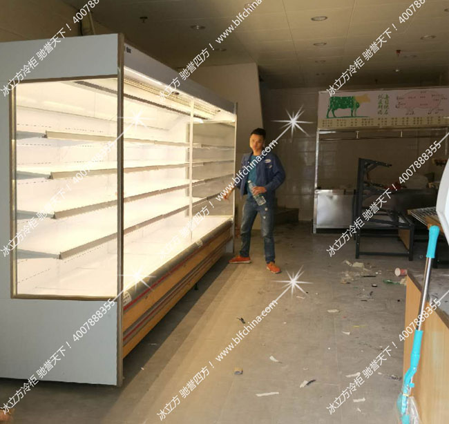 坪山區金地朗悅4米風幕柜